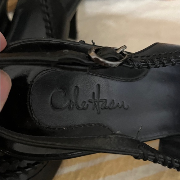 Cole Haan Black Pointed Slingback Heels with stitching detail Size 8 1/2 - Picture 2 of 7